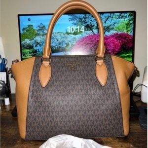 Michael kors sienna satchel/crossbody